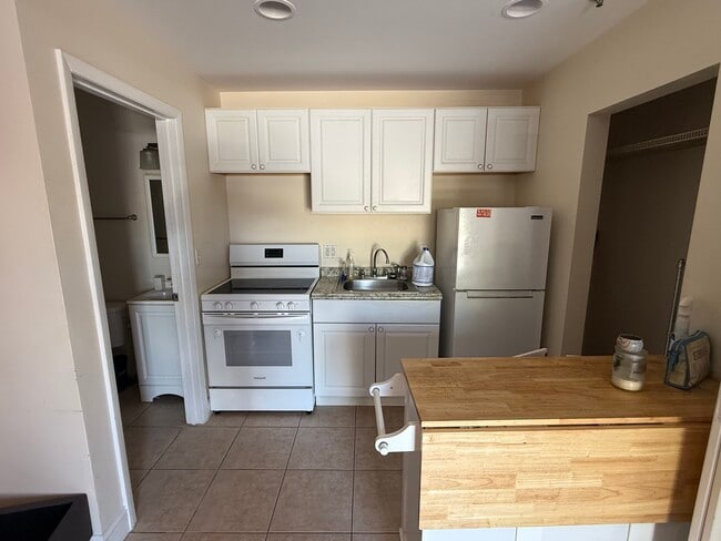 Building Photo - 626 Josephine Parker Rd Unit 1