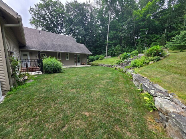 Photo - Luxurious 3-Bedroom Home in Poughquag, NY