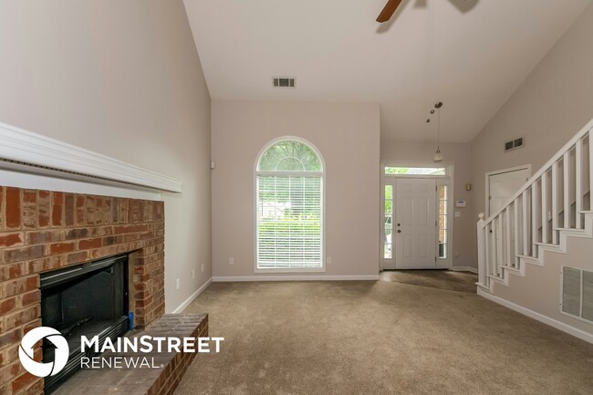 Photo - 117 Brookhaven Ln