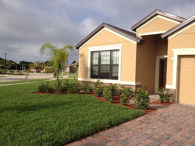 Photo - 343 Adamo Way