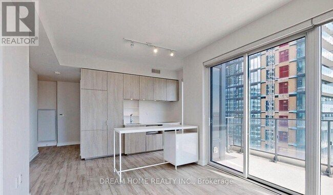 Photo - 77 Shuter St Unit 2306