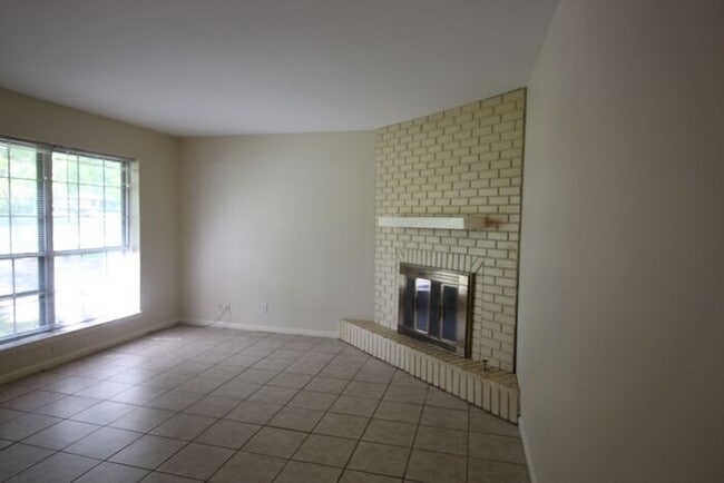 Photo - Tour Today! 3 Bedroom, 1 Bathroom home in Tyler!