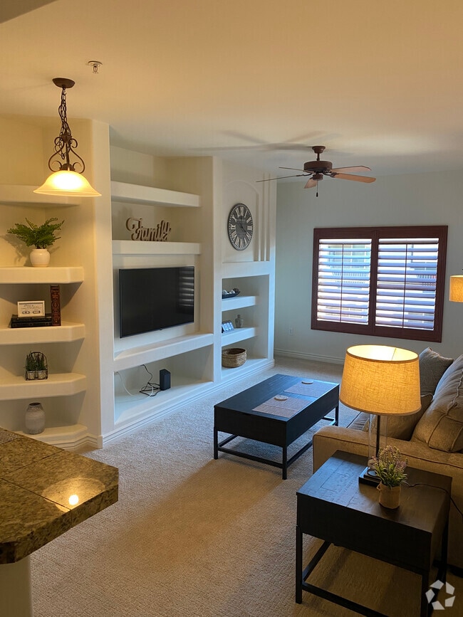 Building Photo - 5450 E Deer Valley Dr Unit 4019 Rental