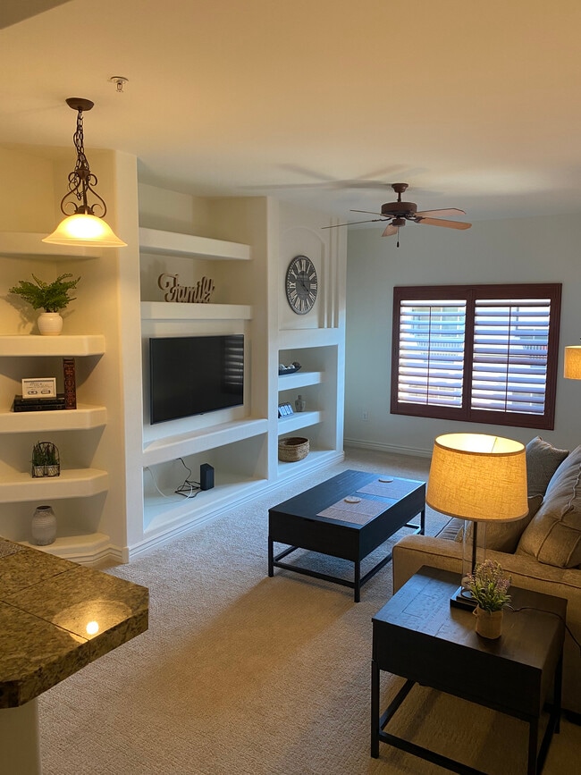 Building Photo - 5450 E Deer Valley Dr Unit 4019 Rental