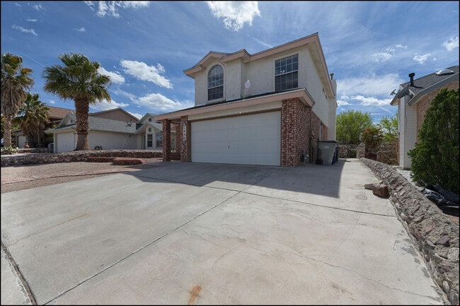 Photo - 7456 Luz De Lumbre Ave