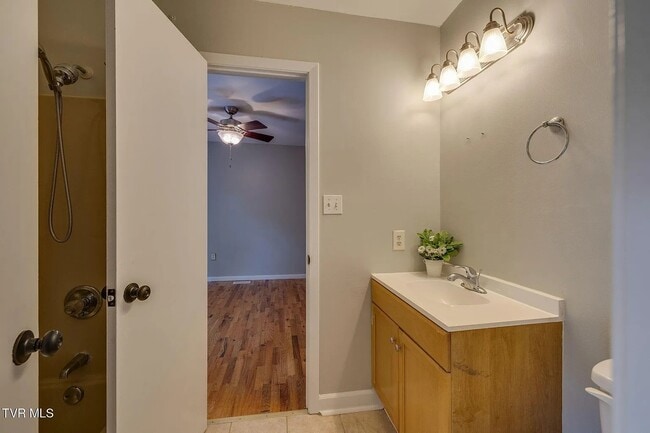 Photo - 3 Monteray Ct