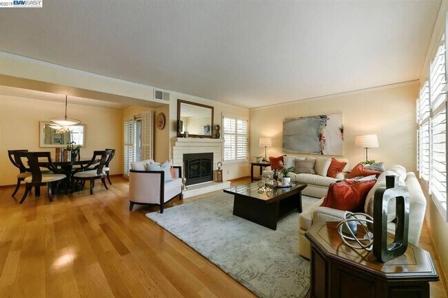 Photo - Spacious 4BR Townhome in Alameda