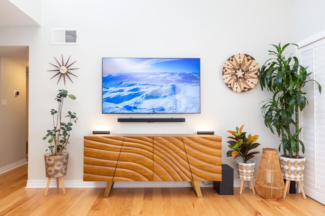 Photo - 5700 Etiwanda Ave Unit 277