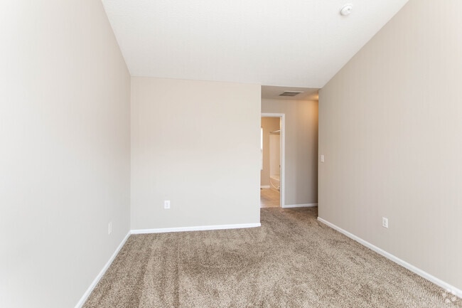 1BR, 1.5BA - 1,140 SF - Oxford