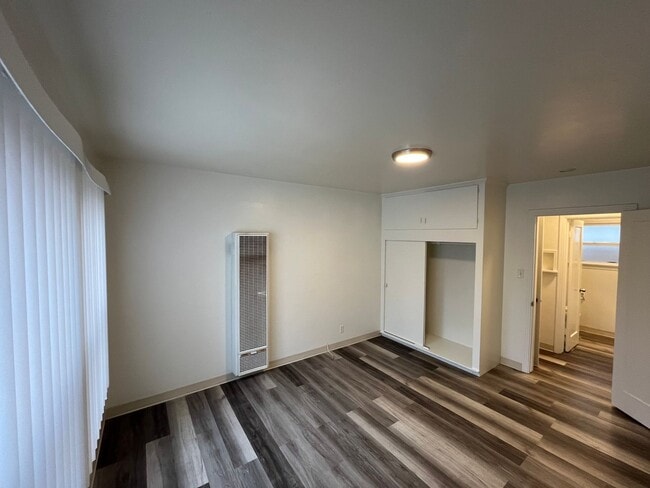 Photo - 408 W El Camino St