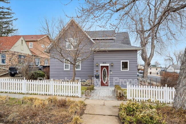 Photo - 211 E Geneseo St