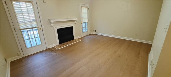 Photo - 428 Page Ave NE