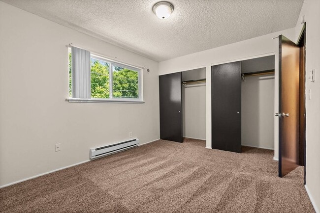 1-Bed Deluxe Bedroom