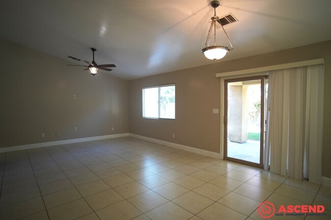 Photo - Beautiful 3BD/2BA Home in Bakersfield's 93312 — HOA Community, Open Floor Plan!