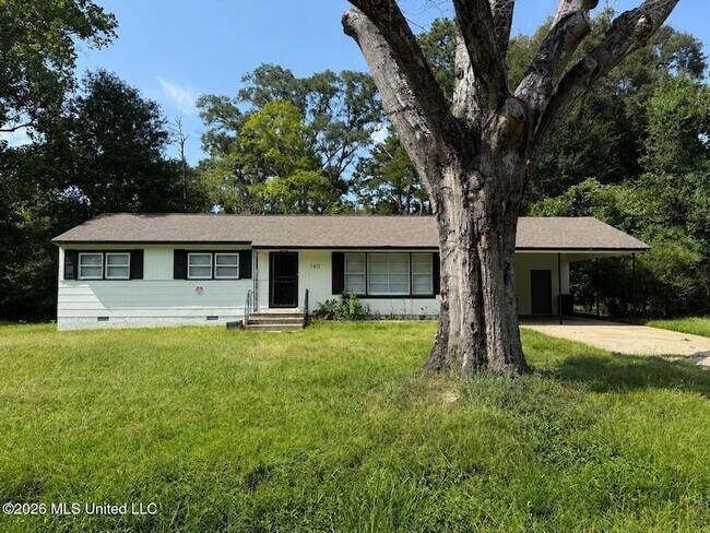 Building Photo - 160 Wildwood Cir
