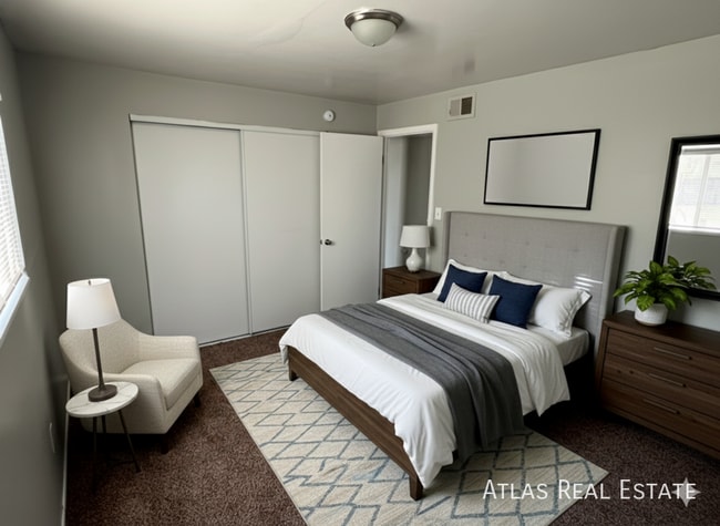 Photo - 2707 N Chestnut St Unit 1