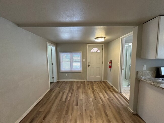 Photo - 1010 E 8th St Unidad 2