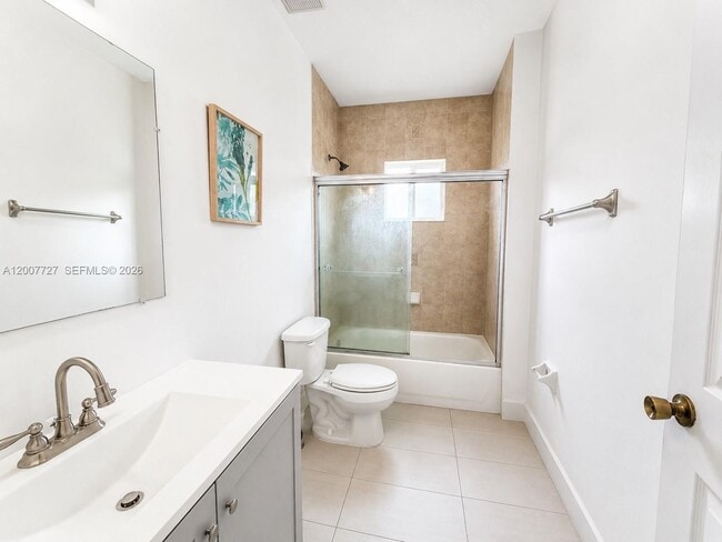 Photo - 841 SW 6th St