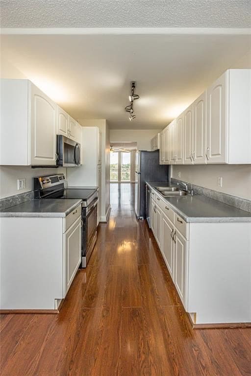 Photo - 250 Jacaranda Dr