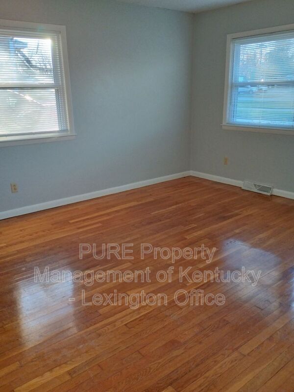 Photo - 3510 Lansdowne Dr Unit B