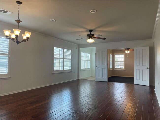 Photo - 112 Garner Cove