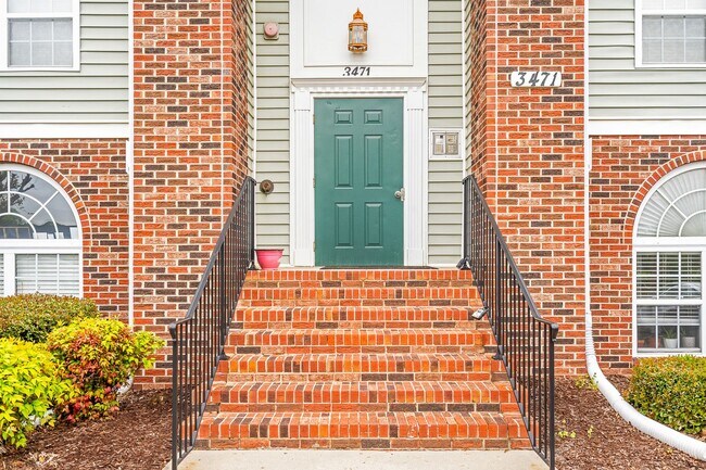 Photo - Cozy Condo in Burlington! Unit 2 B
