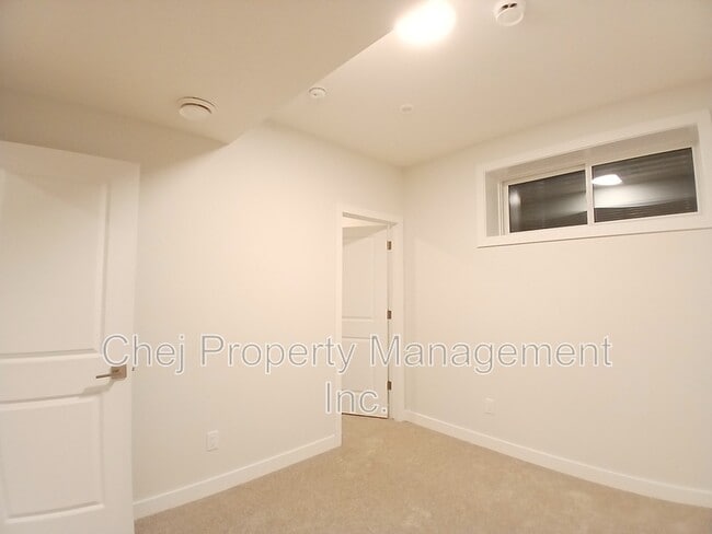 Photo - 3475 Kulay Green SW Unit Lower