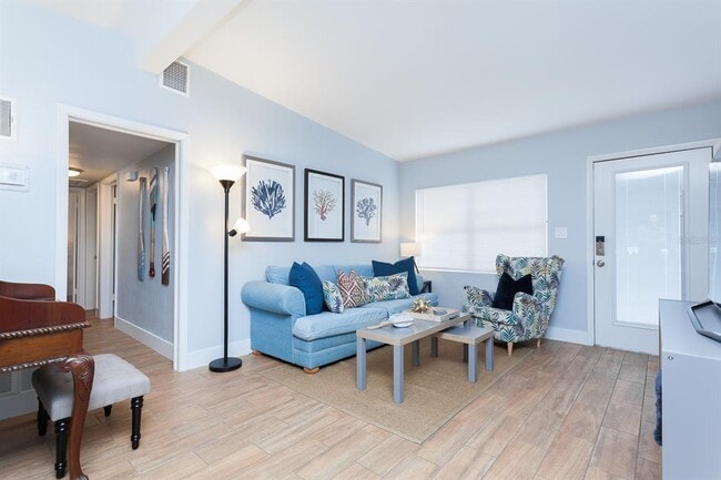 Photo - 407 E Crystal Lake St