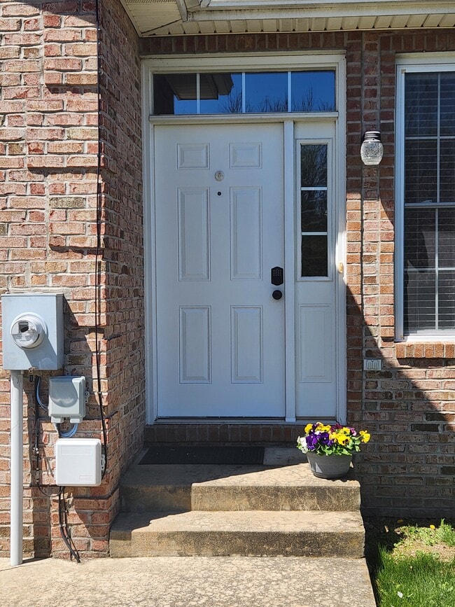 Font Door - 334 Lora Dr Unit 334 Lora Drive