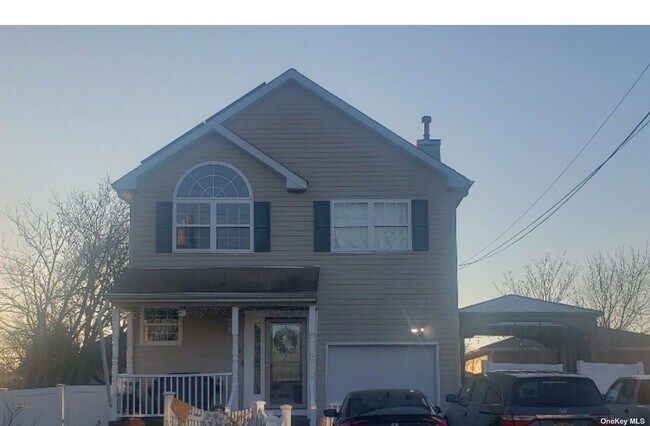 Photo - 72 Center Ave House