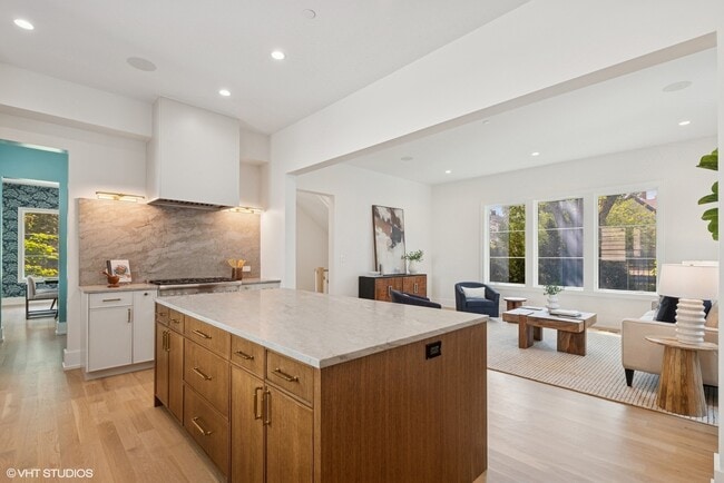 Photo - 146 Sterling Ln