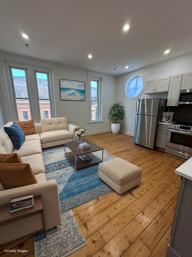 Building Photo - 4 Elliot St Unit 11