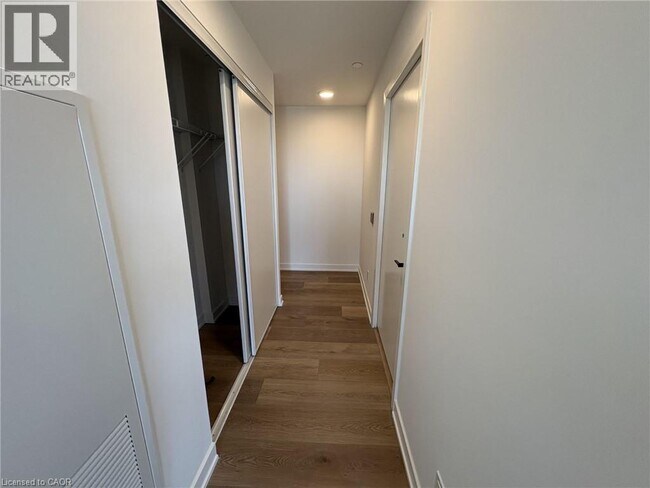 Photo - 33 Erie Ave Unité 307