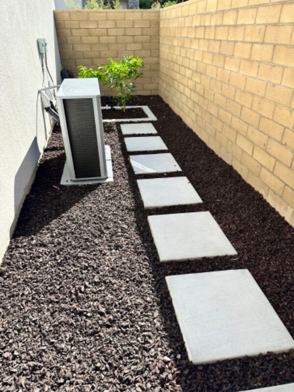 Photo - 704 Benchmark