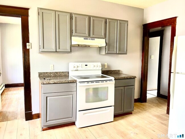 Photo - 146 Charles St Unit 3rd