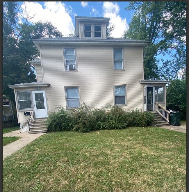 HM 2012/2014 Leclaire - HM 2012/2014 Leclaire Apartment Unit 2014