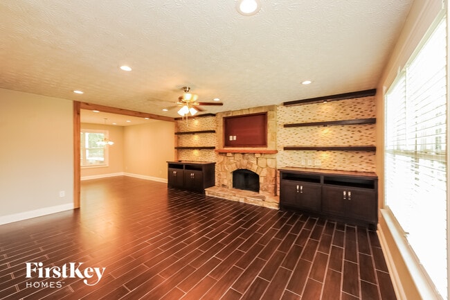Photo - 4445 Waterman Dr