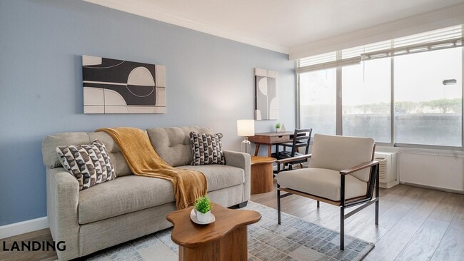 Building Photo - 2851 Maingate Village Cir