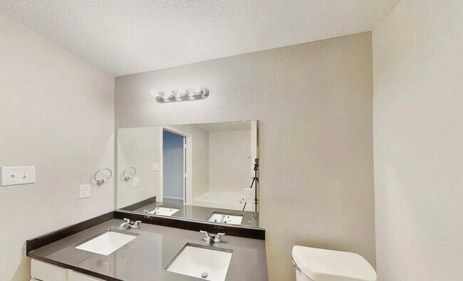 Photo - MOVE IN READY