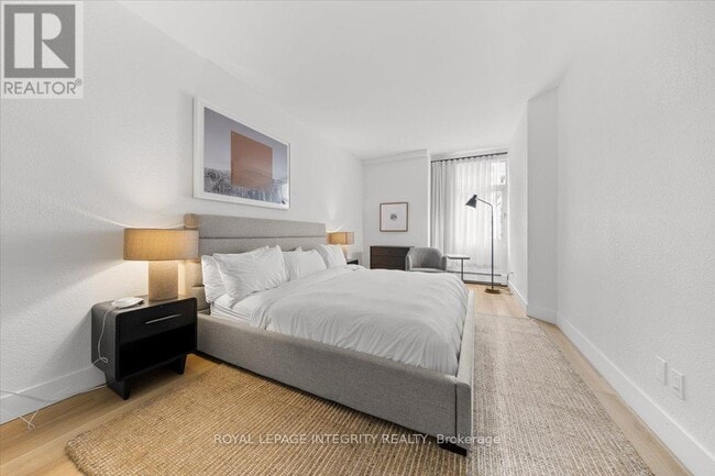 Photo - 161 Laurier Ave W Unit 1203