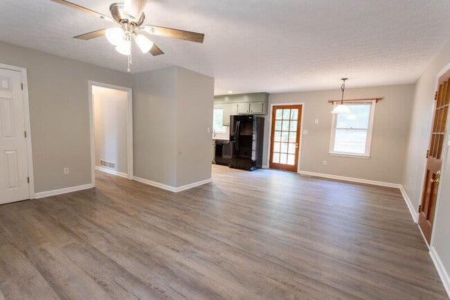 Photo - 321 Oak Meadows Dr