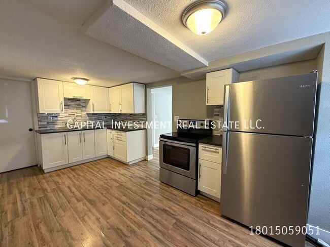 Photo - 3708 McCall St E Unidad 4