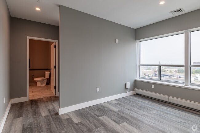 1BD, 1BA - 500SF - THE GRADUATE
