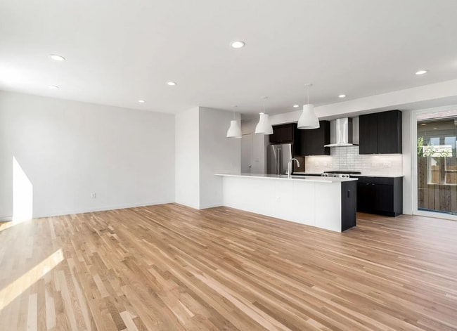 Photo - FIRST MONTH'S FREE!! Modern 2 bed, 2.5 bat...