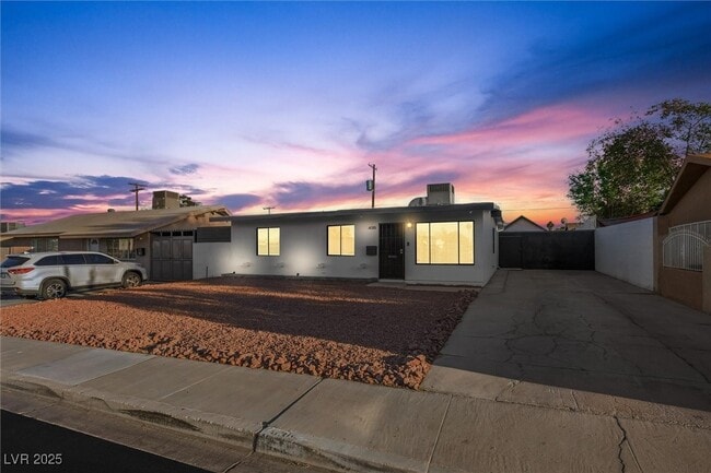 Building Photo - 4315 Ridgedale Ave