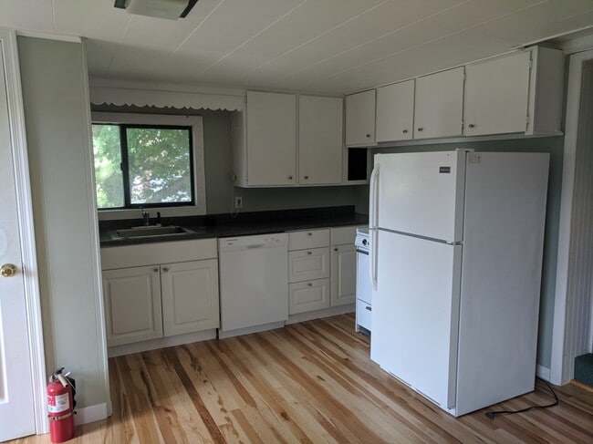 Photo - 208 Railroad St Unit Apartment 3