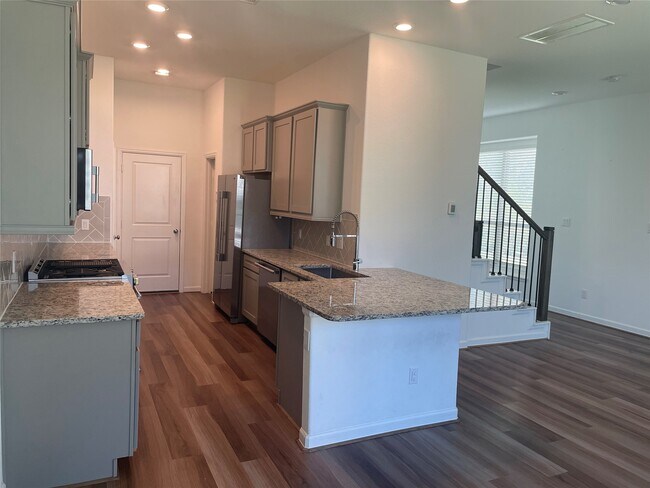 Photo - 621 Aspen Falls Ct