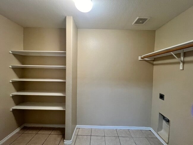 Coming soon..... 3/2/2 in Crowley