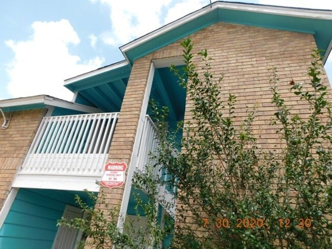 Photo - 5212 Meadow Field