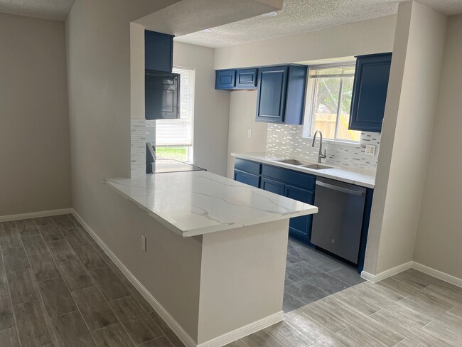 Photo - 2434 Long Reach Dr